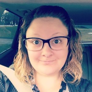 Meet your Posher, Casey